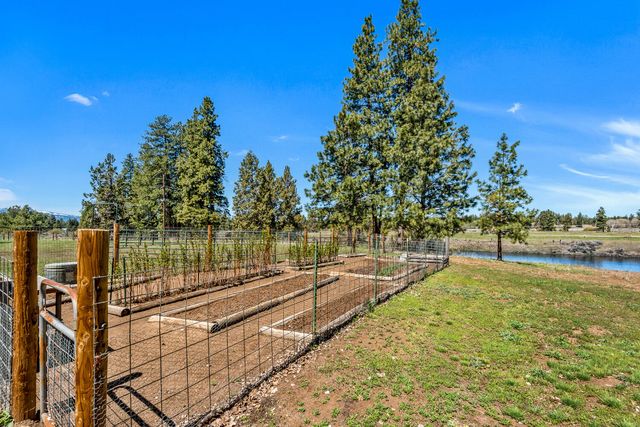 32841 River Bend Road, Chiloquin, OR 97624