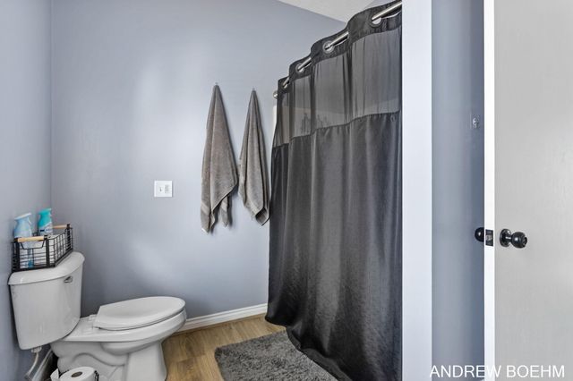 2521 Air Park Drive, Zeeland Twp, MI 49464