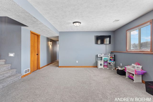 2521 Air Park Drive, Zeeland Twp, MI 49464