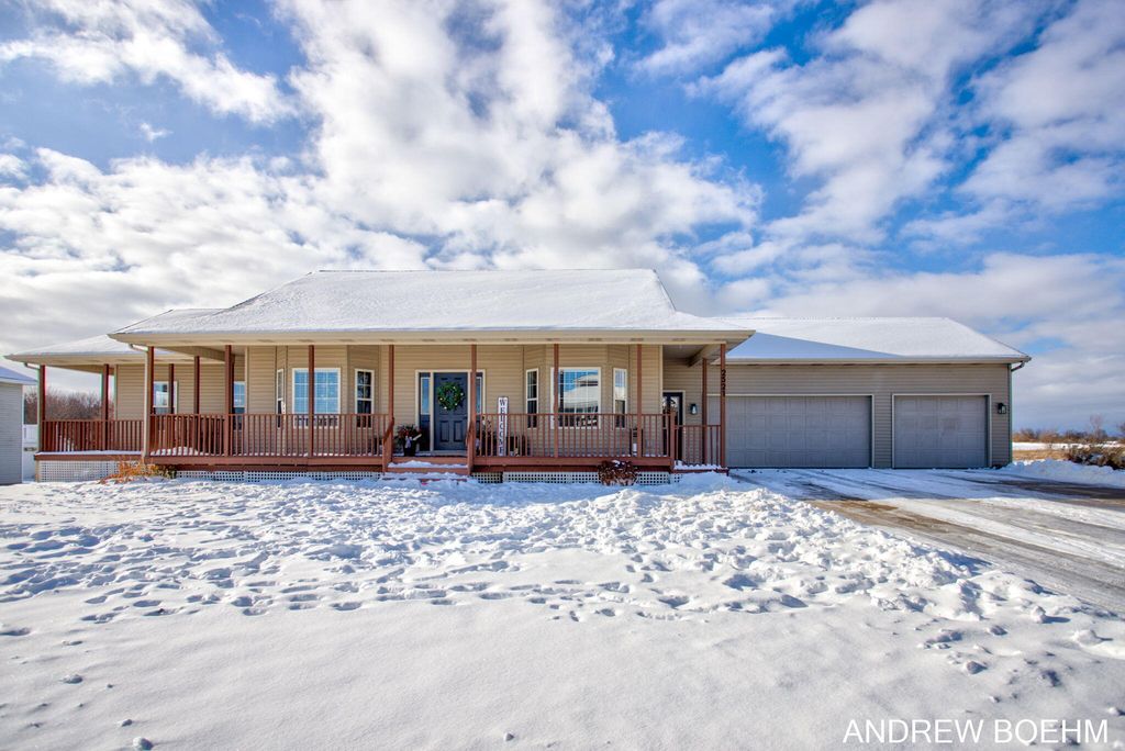 2521 Air Park Drive, Zeeland Twp, MI 49464