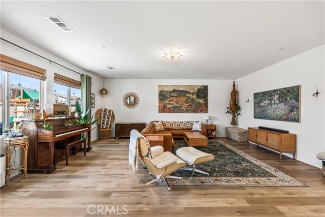 38235 Etienne, Palmdale, CA 93552