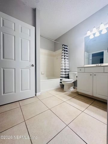 10000 GATE Parkway N 1711, Jacksonville, FL 32246