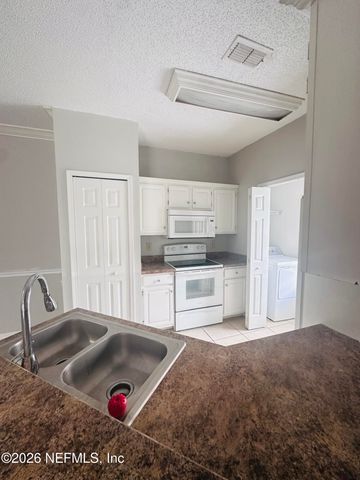 10000 GATE Parkway N 1711, Jacksonville, FL 32246