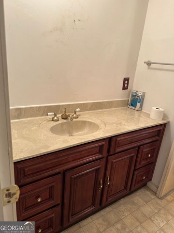 362 Old Macon Road, Gray, GA 31032