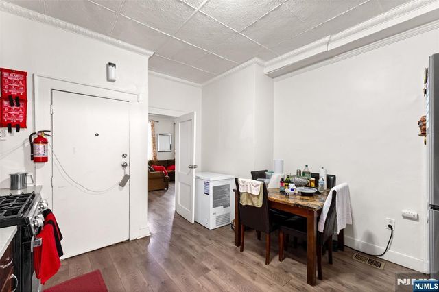 92 S Devine Street, Newark, NJ 07106