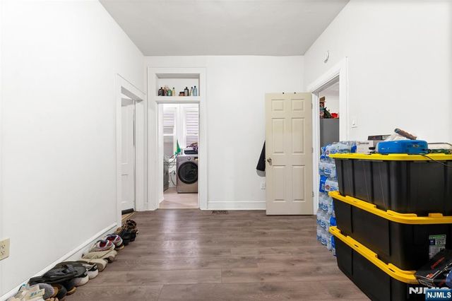 92 S Devine Street, Newark, NJ 07106