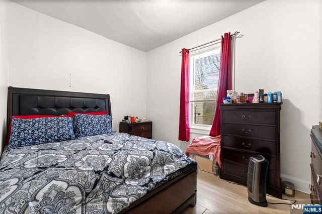 92 S Devine Street, Newark, NJ 07106