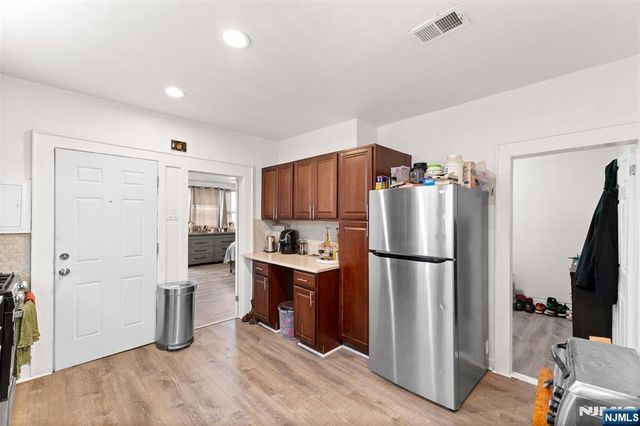 92 S Devine Street, Newark, NJ 07106