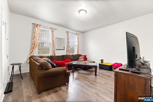 92 S Devine Street, Newark, NJ 07106