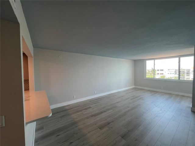 6104 PALMA DEL MAR BOULEVARD S 607, St Petersburg, FL 33715