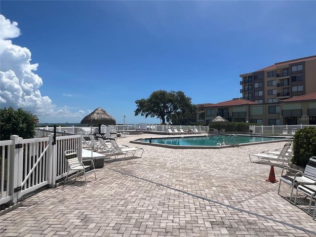 6104 PALMA DEL MAR BOULEVARD S 607, St Petersburg, FL 33715