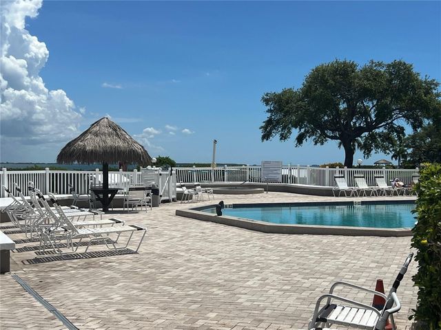 6104 PALMA DEL MAR BOULEVARD S 607, St Petersburg, FL 33715