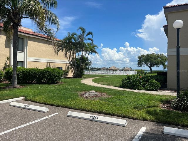 6104 PALMA DEL MAR BOULEVARD S 607, St Petersburg, FL 33715