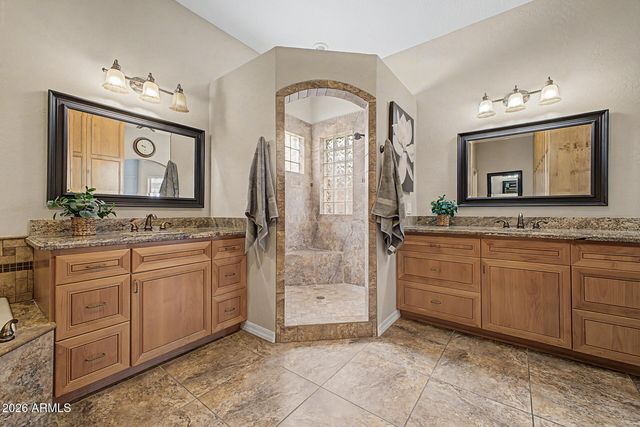 4316 W J J RANCH Road, Glendale, AZ 85310