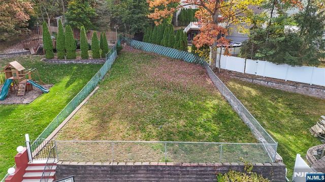 96 Lower Notch, Little Falls, NJ 07424