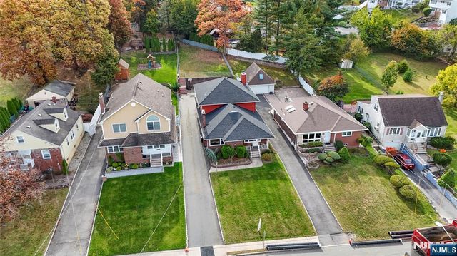 96 Lower Notch, Little Falls, NJ 07424