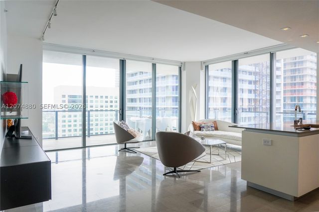 88 SW 7 2112, Miami, FL 33130