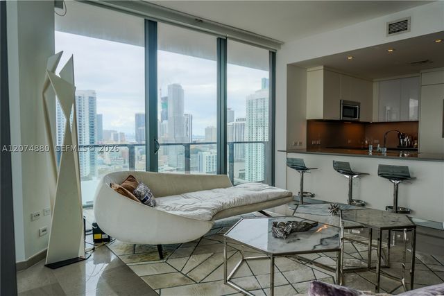 88 SW 7 2112, Miami, FL 33130