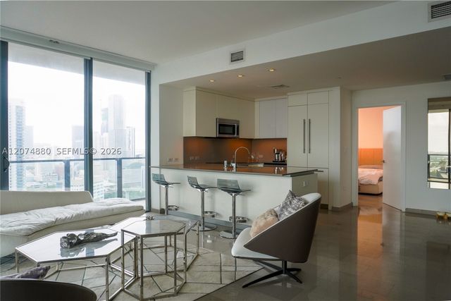 88 SW 7 2112, Miami, FL 33130