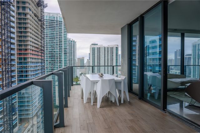 88 SW 7 2112, Miami, FL 33130