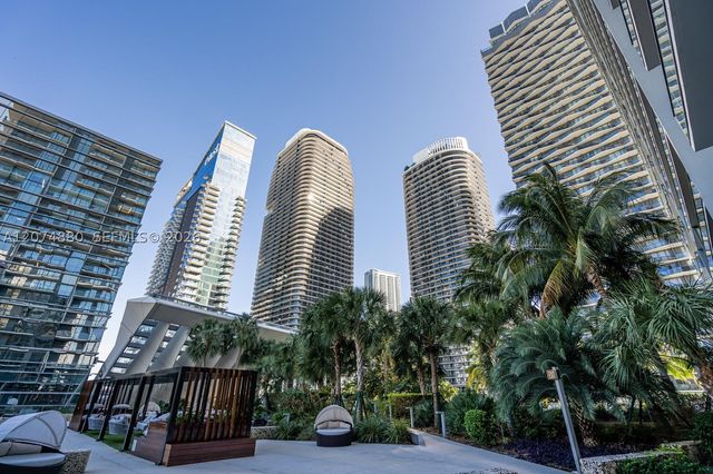 88 SW 7 2112, Miami, FL 33130