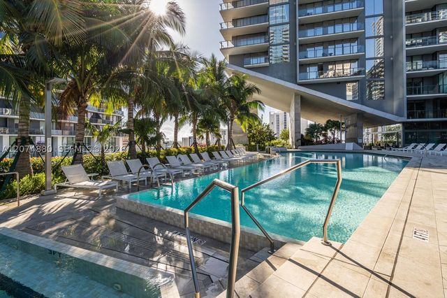 88 SW 7 2112, Miami, FL 33130