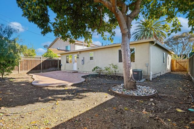 2535 Crystal Drive, Santa Clara, CA 95051