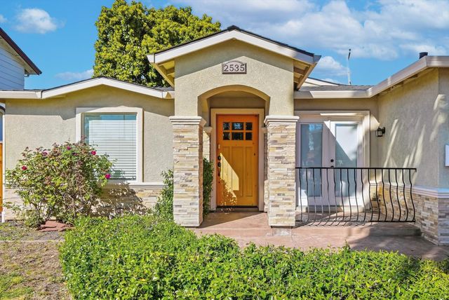 2535 Crystal Drive, Santa Clara, CA 95051