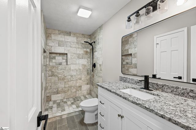 115 Oglewood Drive, Simpsonville, SC 29681