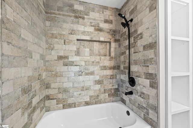 115 Oglewood Drive, Simpsonville, SC 29681