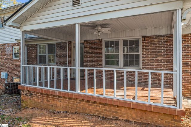 115 Oglewood Drive, Simpsonville, SC 29681