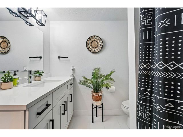 6495 E Happy Canyon Rd 62, Denver, CO 80237