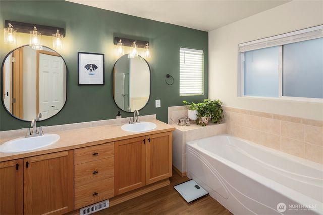 22418 SE 281st Street, Maple Valley, WA 98038