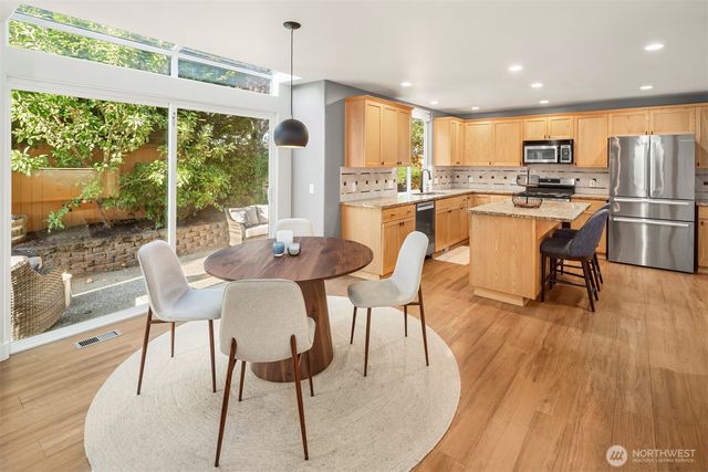 22418 SE 281st Street, Maple Valley, WA 98038