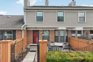 22173 Pondview, Novi City, MI 48375