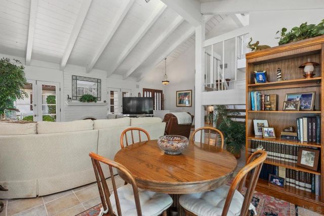 623 Camino Catalina, Solana Beach, CA 92075