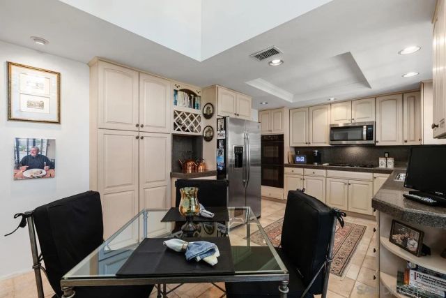 623 Camino Catalina, Solana Beach, CA 92075