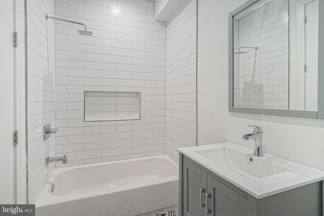 542 PIERCE ST, Philadelphia, PA 19148