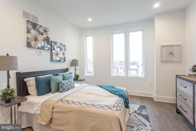 542 PIERCE ST, Philadelphia, PA 19148