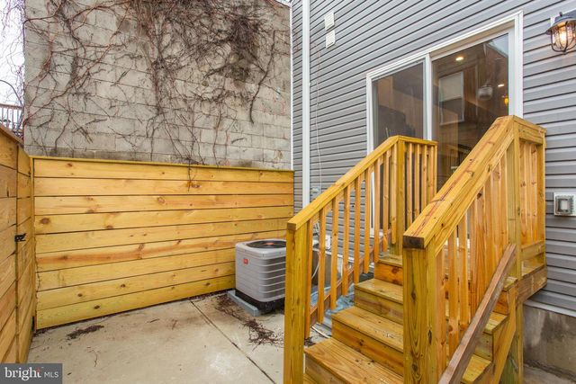 542 PIERCE ST, Philadelphia, PA 19148