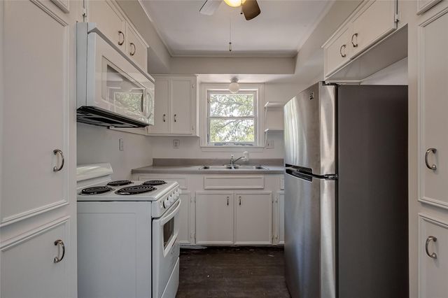 415 Fairbanks - Garage Apartment A Street Garage, Houston, TX 77009