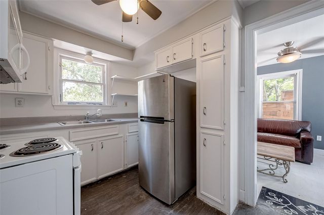 415 Fairbanks - Garage Apartment A Street Garage, Houston, TX 77009