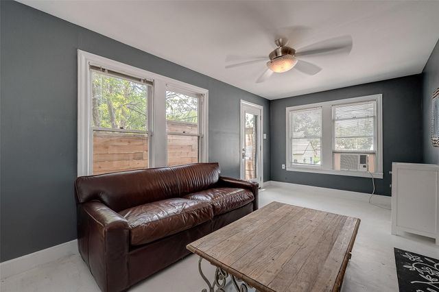 415 Fairbanks - Garage Apartment A Street Garage, Houston, TX 77009