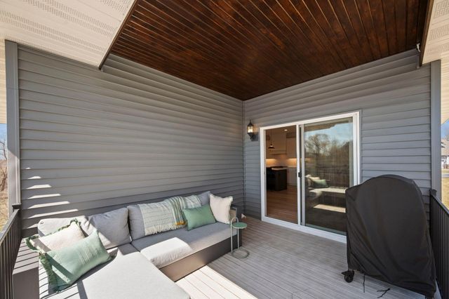 3925 Noah Court NW, Prior Lake, MN 55372