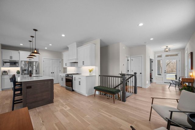 3925 Noah Court NW, Prior Lake, MN 55372