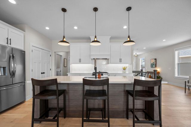 3925 Noah Court NW, Prior Lake, MN 55372