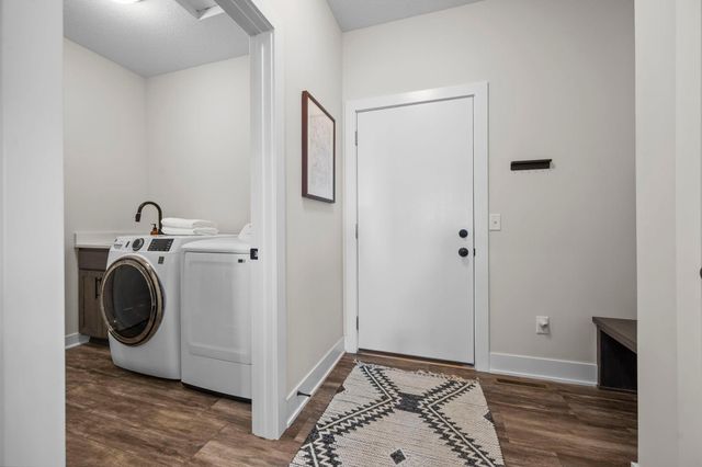 3925 Noah Court NW, Prior Lake, MN 55372