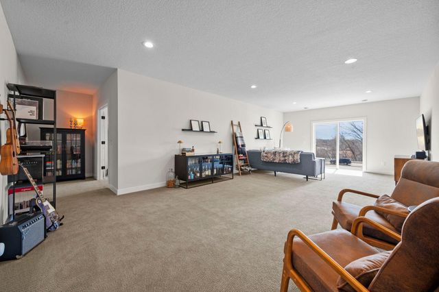 3925 Noah Court NW, Prior Lake, MN 55372