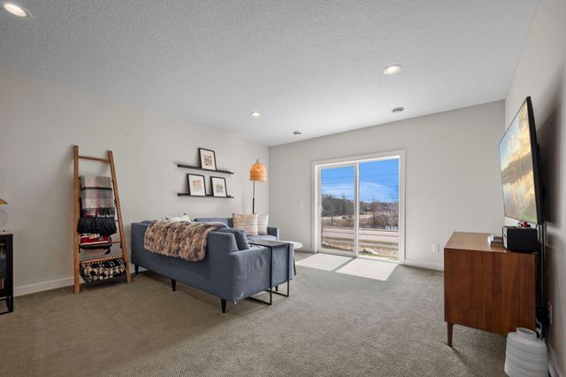 3925 Noah Court NW, Prior Lake, MN 55372