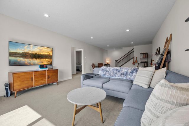 3925 Noah Court NW, Prior Lake, MN 55372